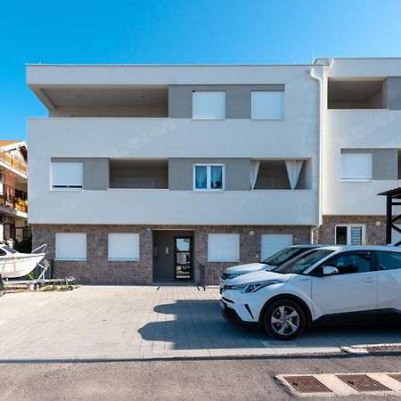 Apartment Apartman Mia Brodarica  Eksteriør bilde